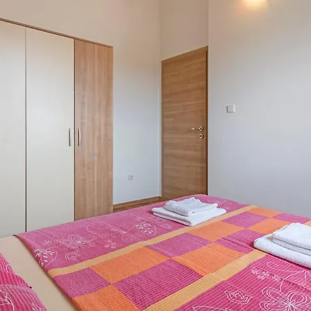 Apartment Nesic Peroj Fazana