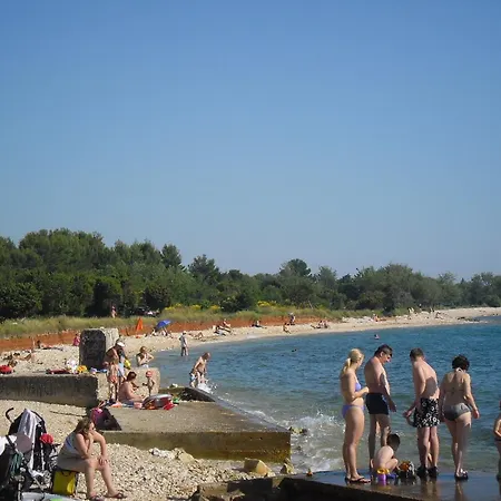 Apartment Nesic Peroj *