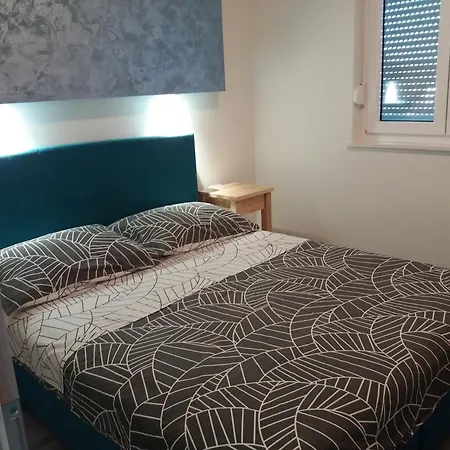 Nesic Peroj Apartment Fazana