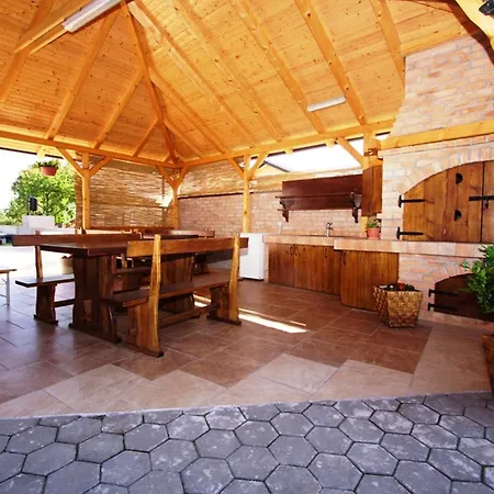 Nesic Peroj Appartamento